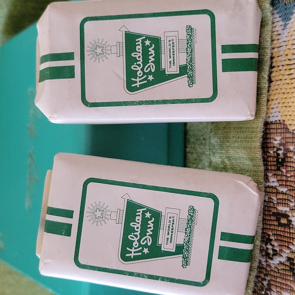 Vintage  Holiday Inn soap